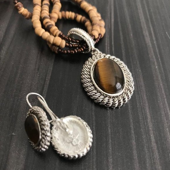 Vintage Avon Tigers Eye Necklace & Earrings Set - Picture 6 of 6